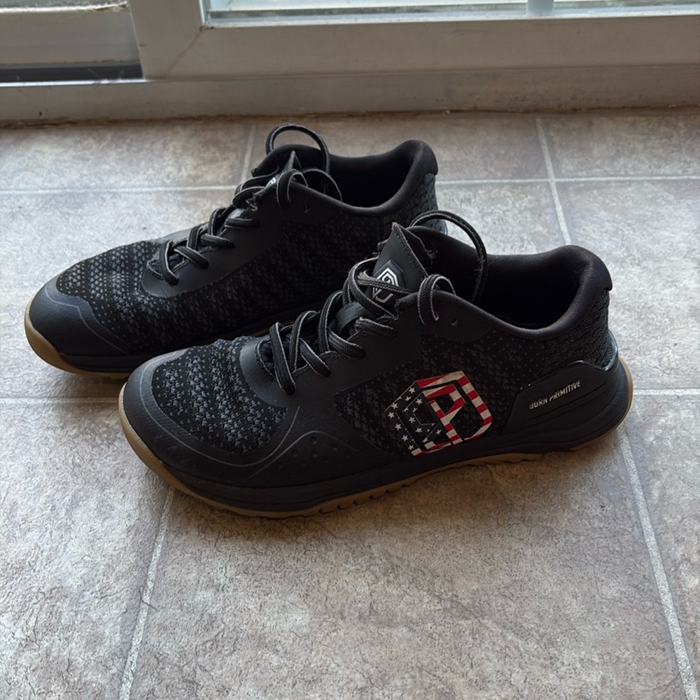 Women’s size 7 Born Primitive Savage 1